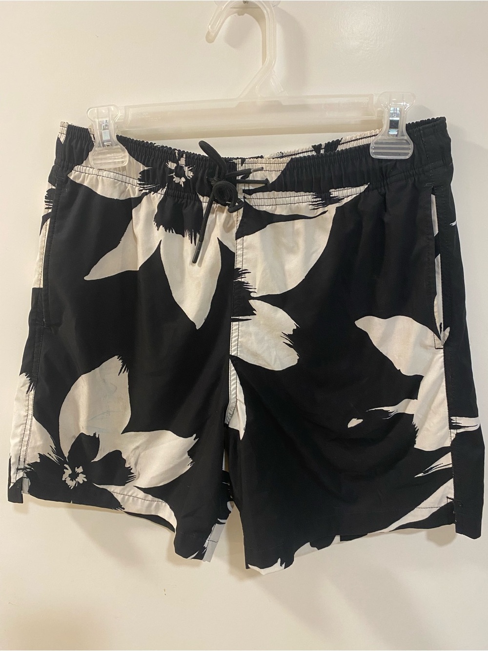 Express Black & White Floral Drawstring Bermudas